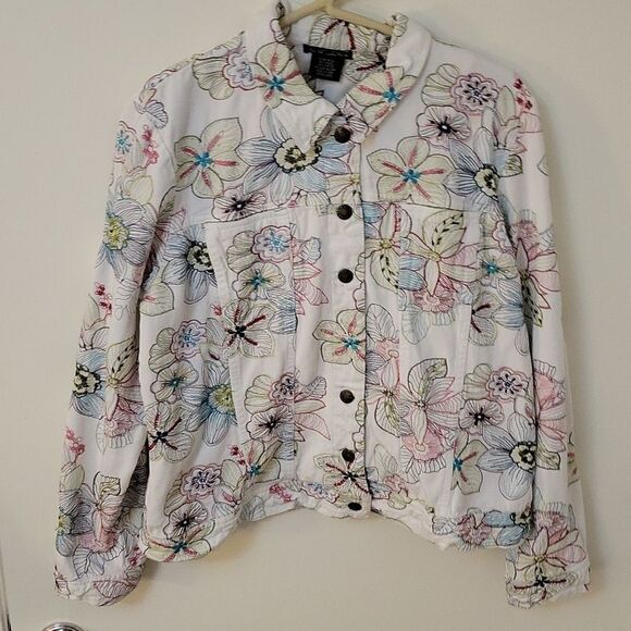 Nu INFLUENCE White Floral Embroidered Denim Jacket XL - Picture 3 of 8